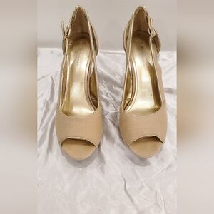 BCBG Wedges Size 9.5